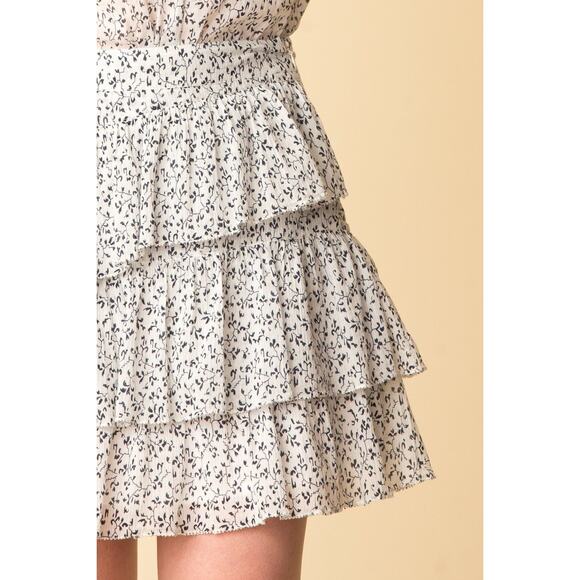Ulla Johnson Ella Skirt in Porcelain Floral Vine Tiered Ruffle Mini - Picture 8 of 10